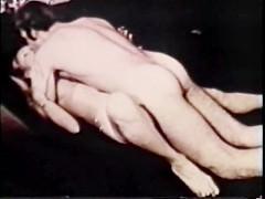 Поиск видео по запросу: Ретро еротика в 1970 года